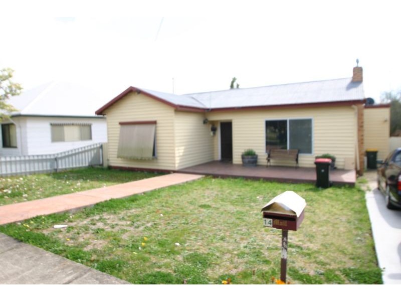 14 Clarke Street, Ararat VIC 3377