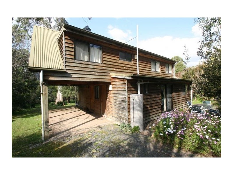 4 Thompson Road, Halls Gap VIC 3381