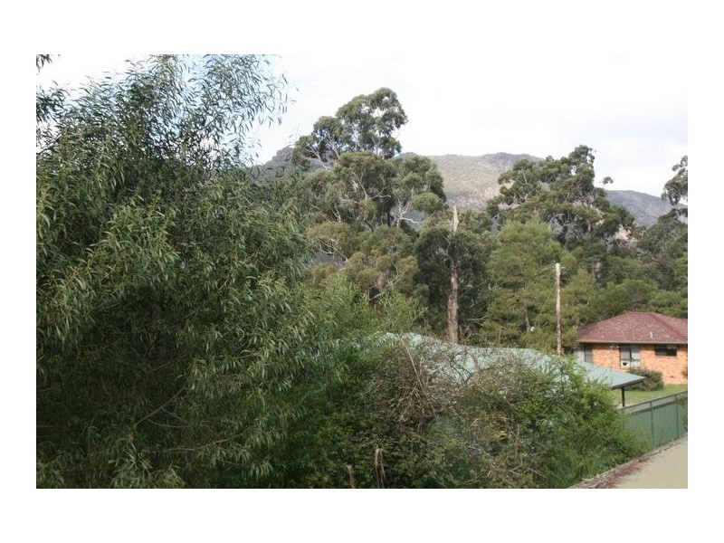 4 Thompson Road, Halls Gap VIC 3381