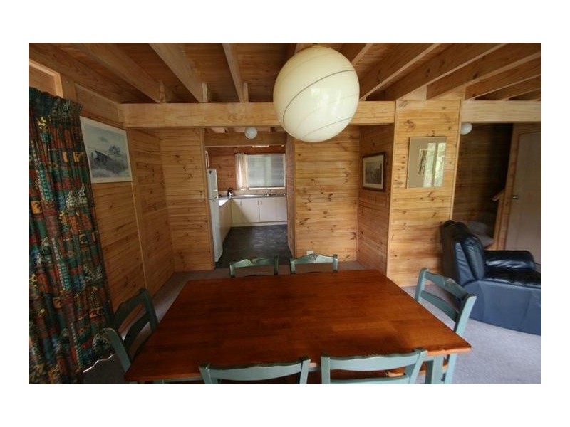 4 Thompson Road, Halls Gap VIC 3381