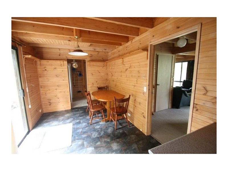 4 Thompson Road, Halls Gap VIC 3381