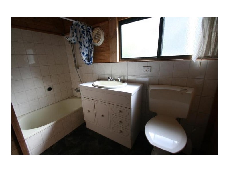 4 Thompson Road, Halls Gap VIC 3381