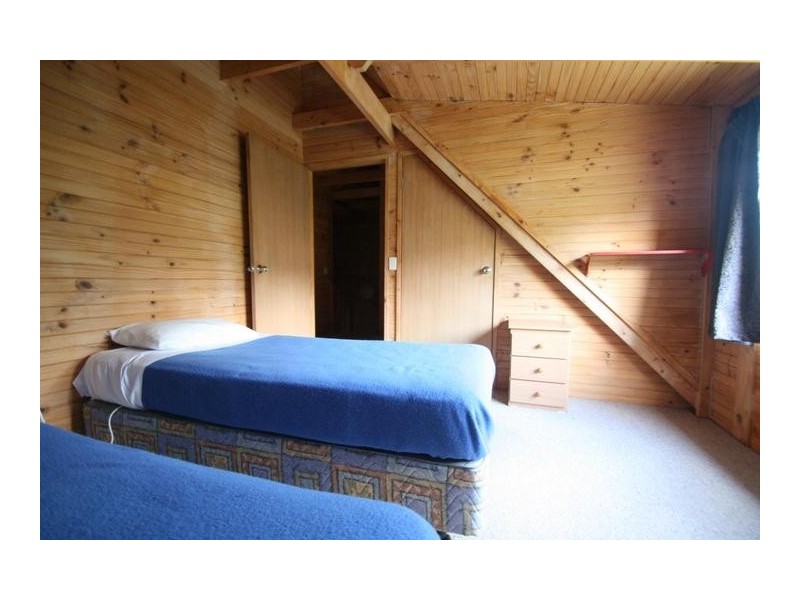 4 Thompson Road, Halls Gap VIC 3381