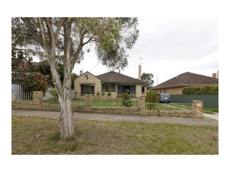 32 Banfield Street, Ararat VIC 3377