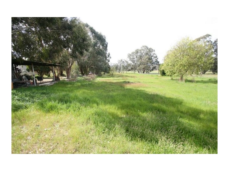 19 Blind Creek Road, Elmhurst VIC 3469