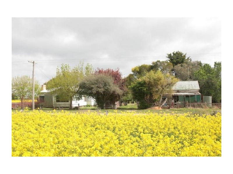 49 Grahams Road, Lake Bolac VIC 3351