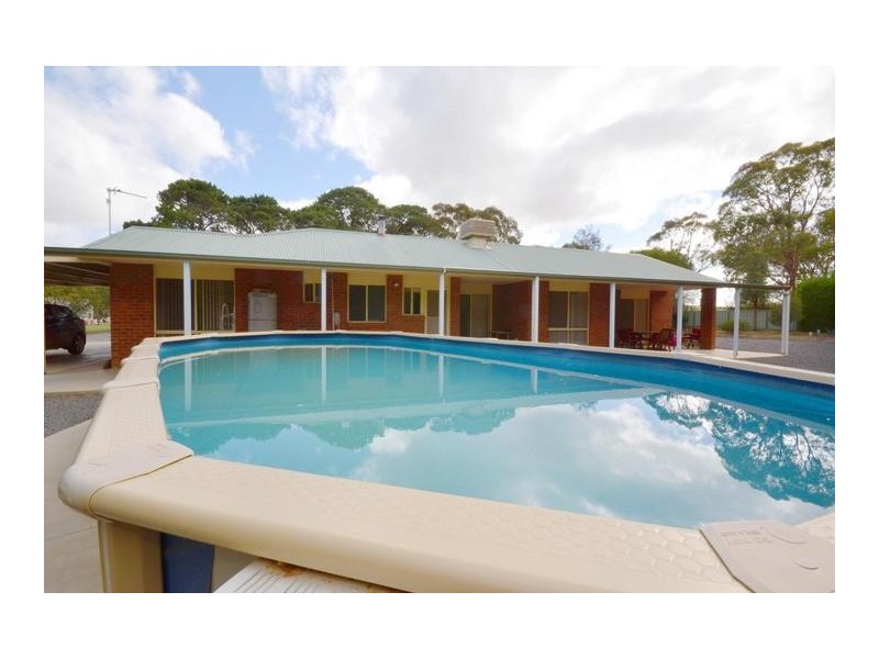 99 Warrayatkin Road, Ararat VIC 3377