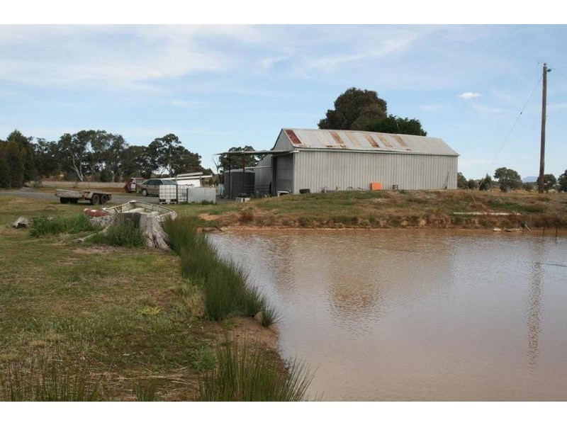 365 Sandy Creek Road, Great Western VIC 3377