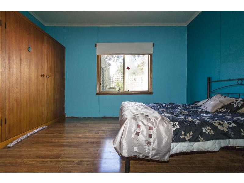 93 Montgomery Street, Lake Bolac VIC 3351