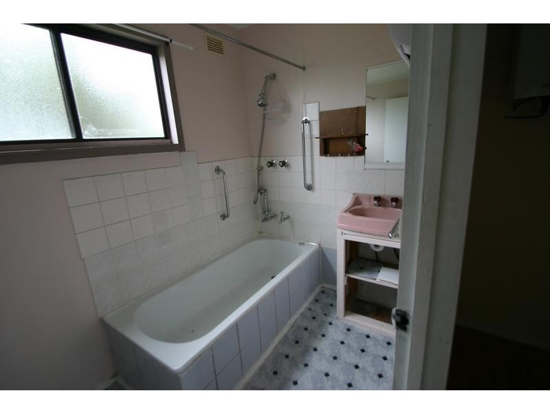 13 High Street, Elmhurst VIC 3469