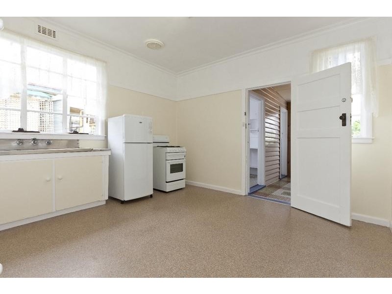 19 Churchill Avenue, Ararat VIC 3377