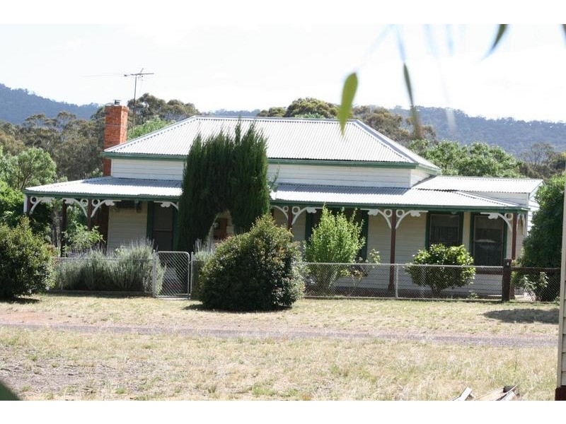 4 Dean Street, Landsborough VIC 3384