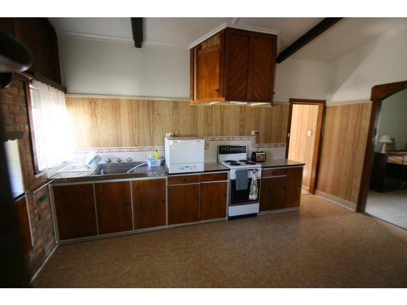 4 Dean Street, Landsborough VIC 3384