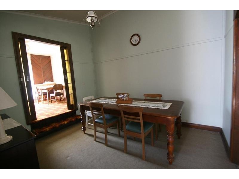 4 Dean Street, Landsborough VIC 3384