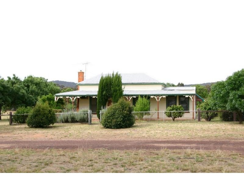 4 Dean Street, Landsborough VIC 3384