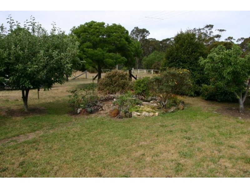 4 Dean Street, Landsborough VIC 3384