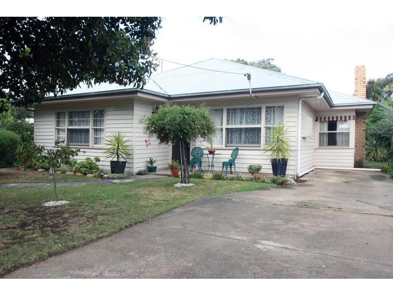 24 Commercial Street, Willaura VIC 3379