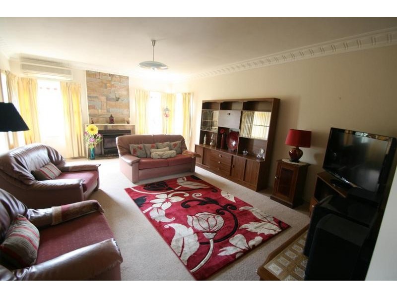 24 Commercial Street, Willaura VIC 3379