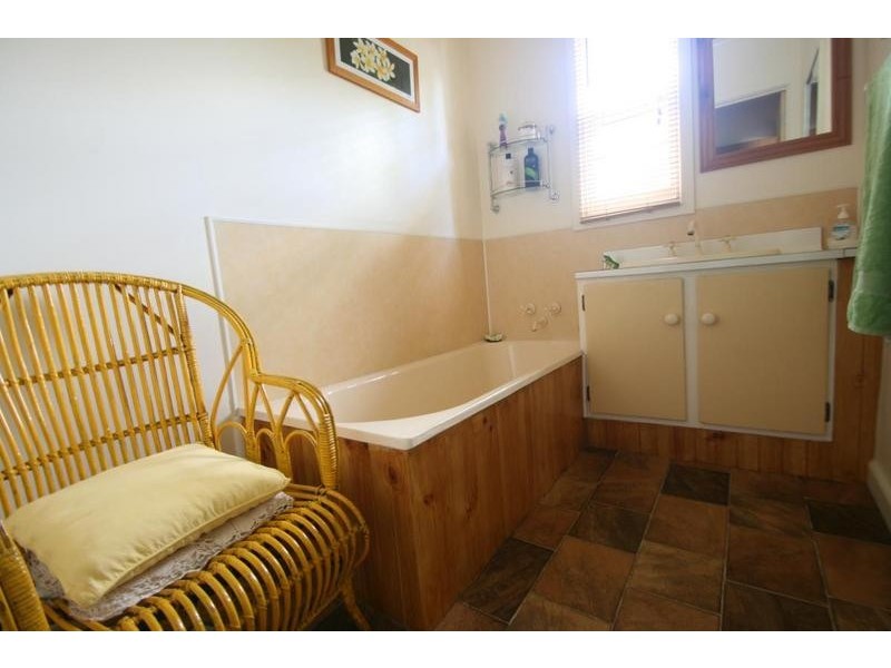 24 Commercial Street, Willaura VIC 3379