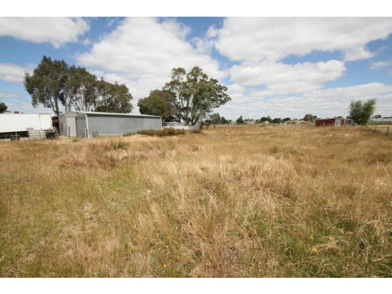 64 McLellan Street, Ararat VIC 3377