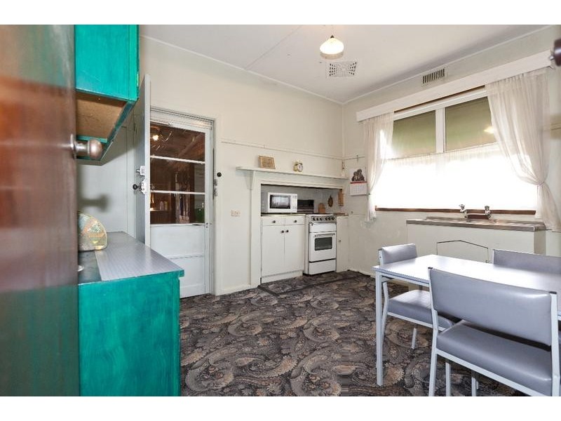 17 Flattely Street, Ararat VIC 3377