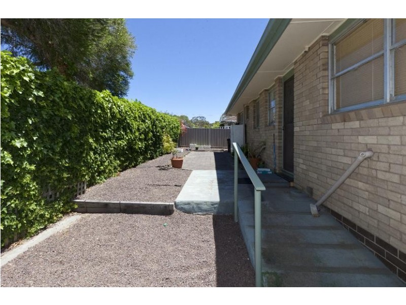 22 Hucker Street, Ararat VIC 3377