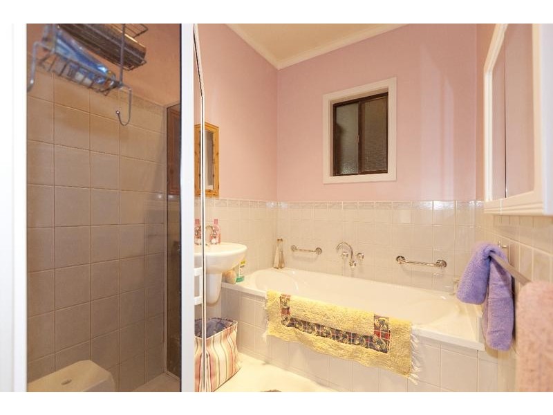 64 Bellinghams Hill Road, Ararat VIC 3377