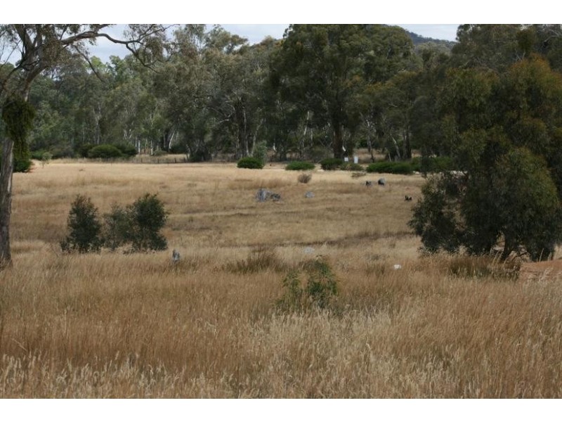 13 Thomas Road, Armstrong VIC 3377