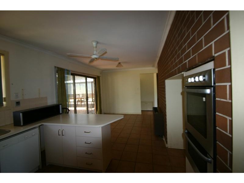 27 Port Fairy Rd, Ararat VIC 3377