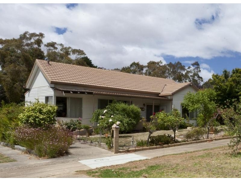 19 Barkly Street West, Ararat VIC 3377