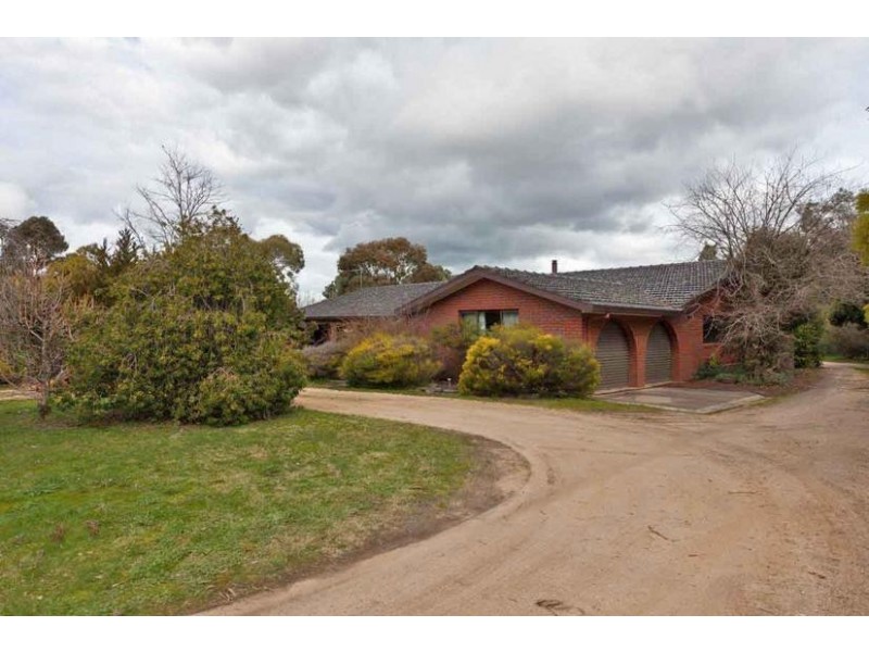 13 Golf Links Road, Ararat VIC 3377