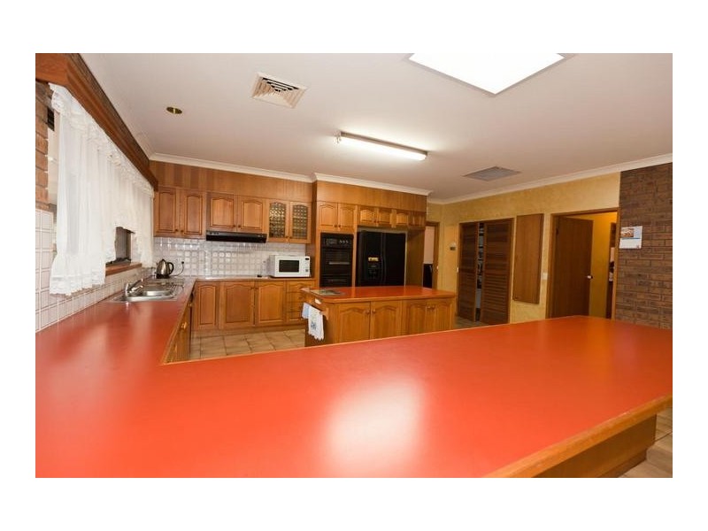 13 Golf Links Road, Ararat VIC 3377