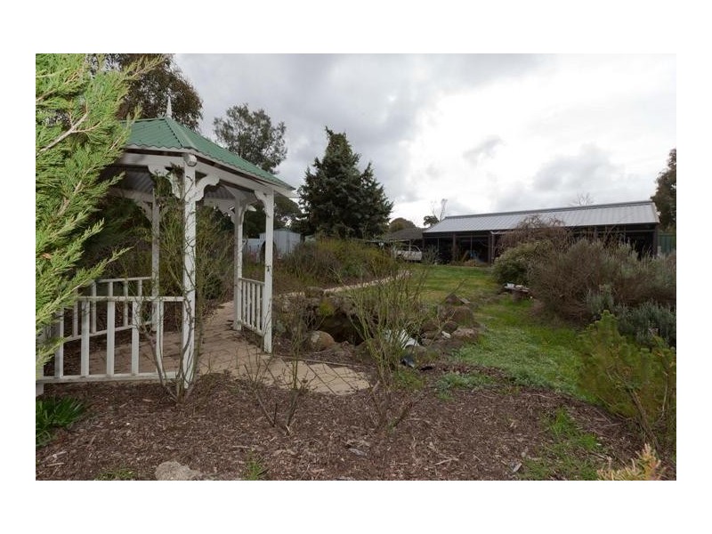 13 Golf Links Road, Ararat VIC 3377