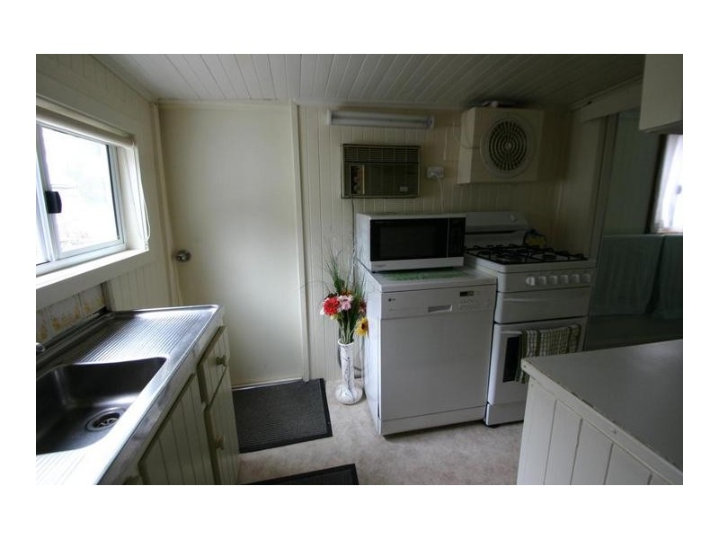 19 Main Road, Buangor VIC 3375