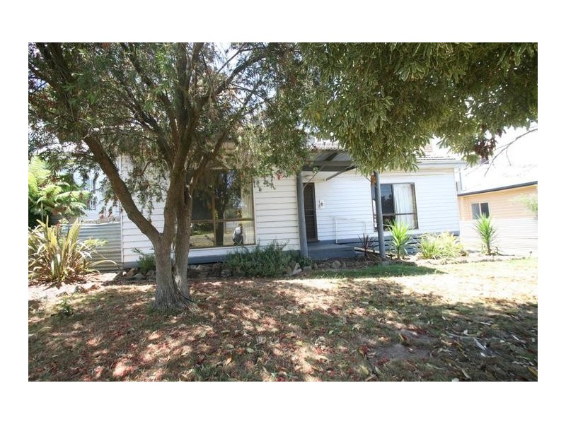 6 Clarke Street, Ararat VIC 3377