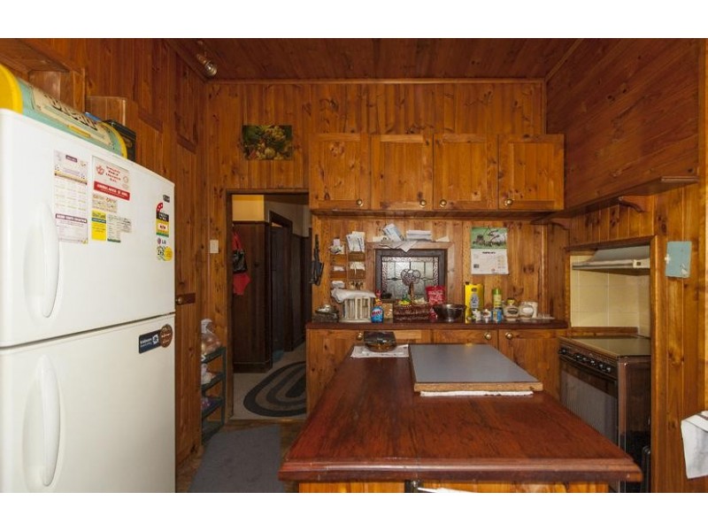 6 Livingstone Street, Beaufort VIC 3373