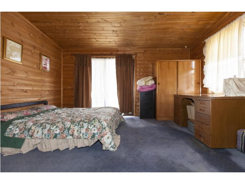 6 Livingstone Street, Beaufort VIC 3373