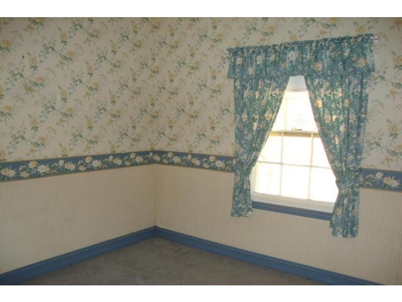 38 High Street, Elmhurst VIC 3469