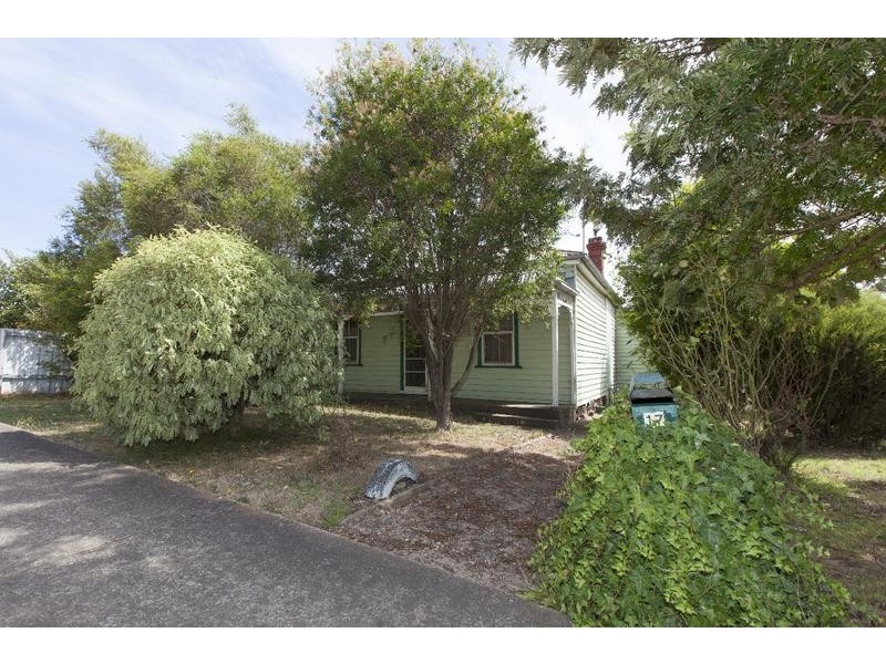 17 Kofoed Street, Ararat VIC 3377
