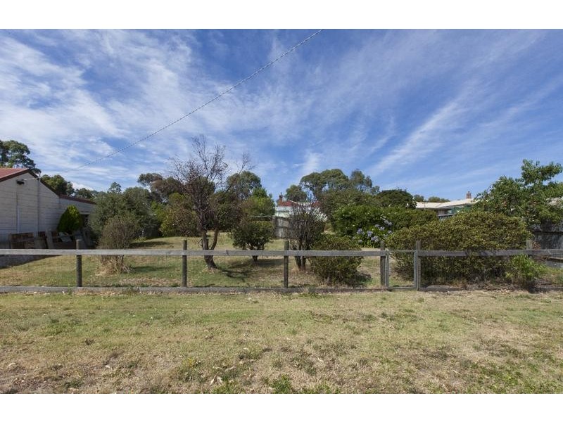 17 Kofoed Street, Ararat VIC 3377