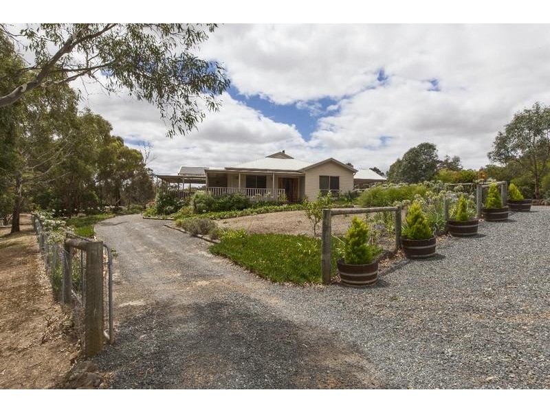 18 Munro Court, Ararat VIC 3377