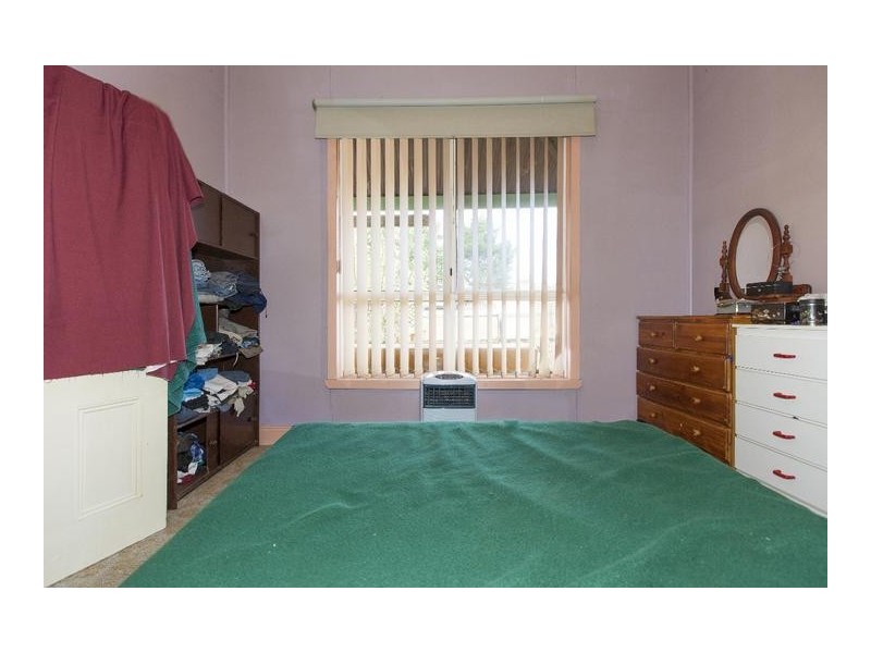 9 Currajong Avenue, Ararat VIC 3377