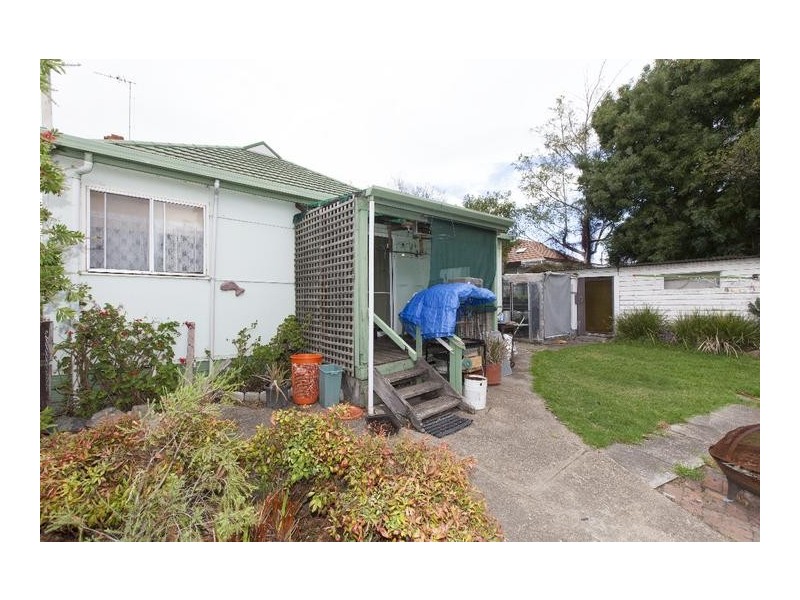 9 Currajong Avenue, Ararat VIC 3377