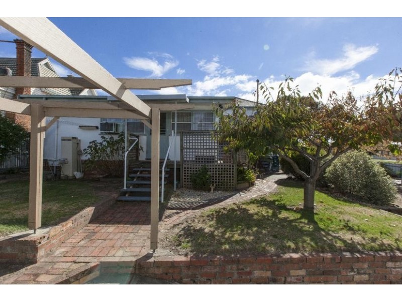 70 Girdlestone Street, Ararat VIC 3377