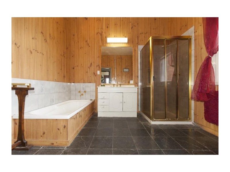 70 Queen Street, Ararat VIC 3377