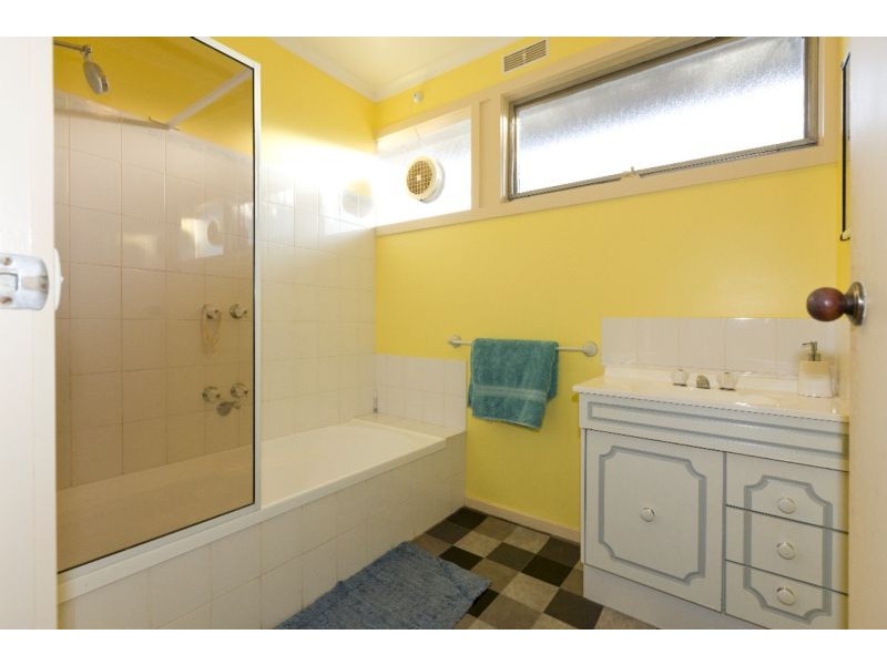 27 High Street West, Ararat VIC 3377