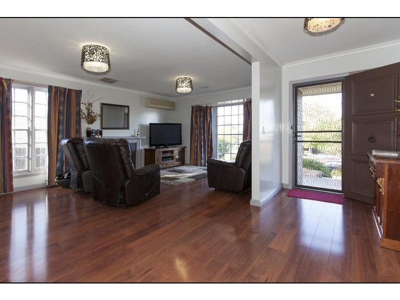 42 Port Fairy Road, Ararat VIC 3377