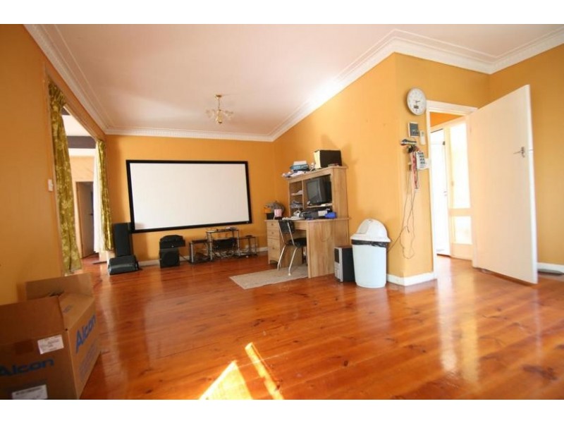 11 Camp Street, Donald VIC 3480