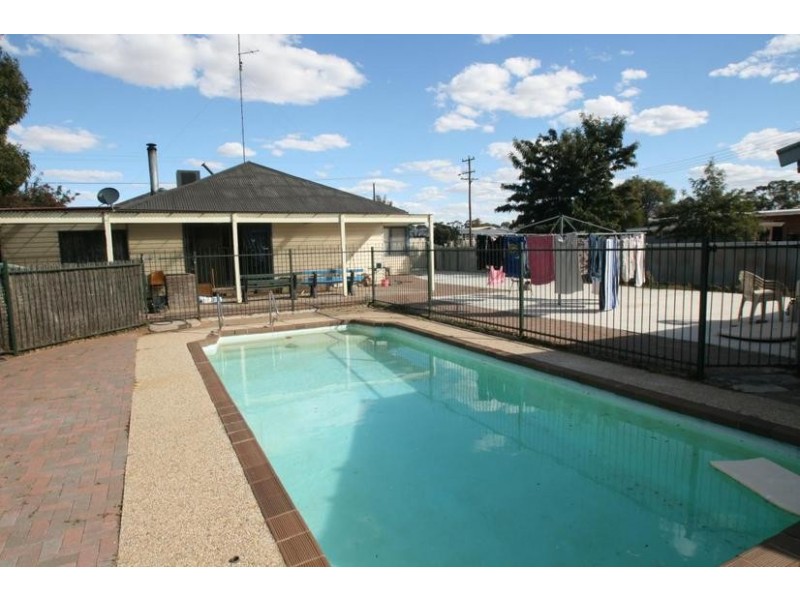 11 Camp Street, Donald VIC 3480