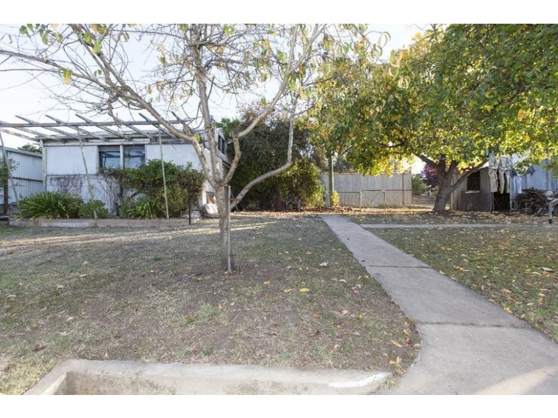 17 Lambert Street, Ararat VIC 3377